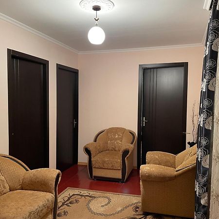 Guesthouse "Megi" Mestia Zewnętrze zdjęcie