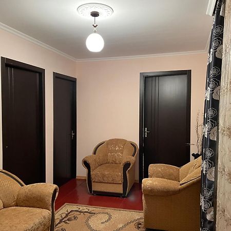 Guesthouse "Megi" Mestia Zewnętrze zdjęcie