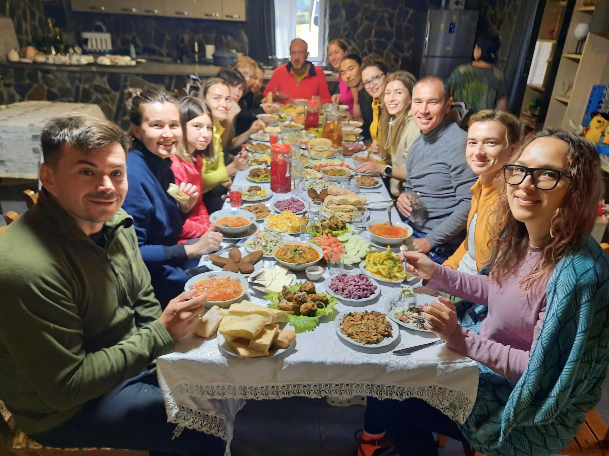 Guesthouse "Megi" Mestia Zewnętrze zdjęcie