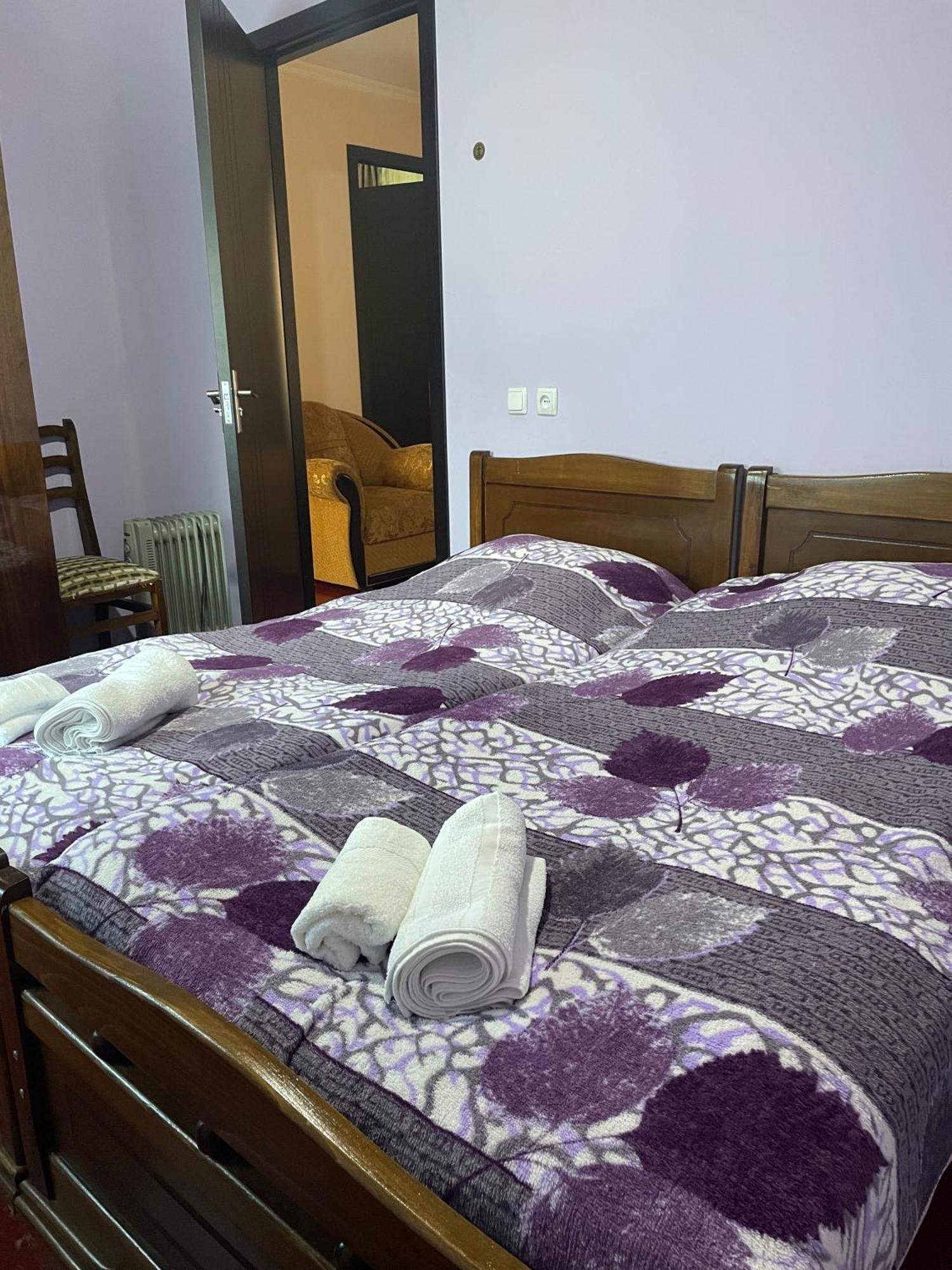 Guesthouse "Megi" Mestia Zewnętrze zdjęcie