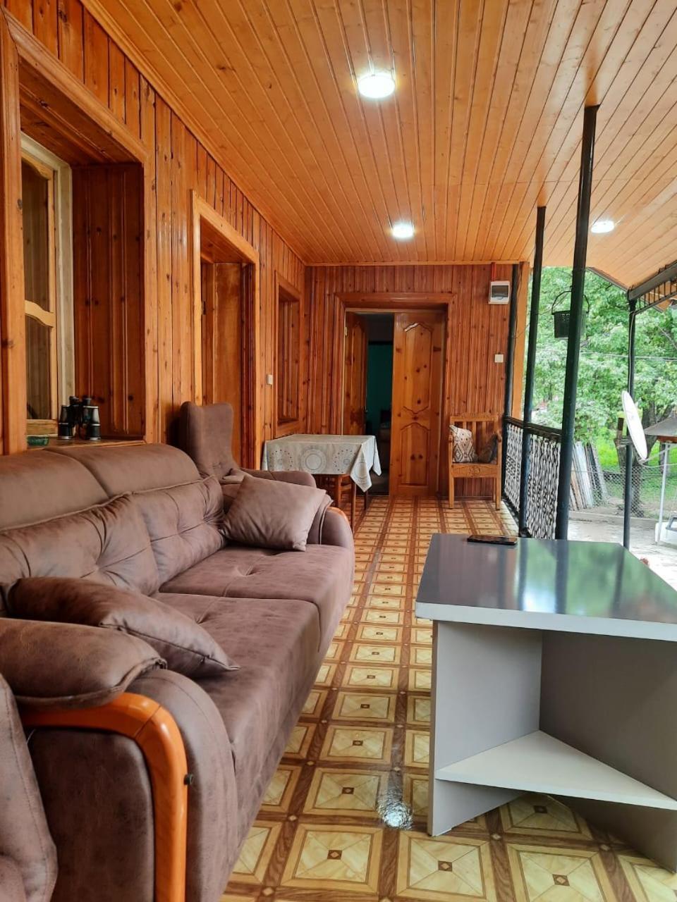 Guesthouse "Megi" Mestia Zewnętrze zdjęcie