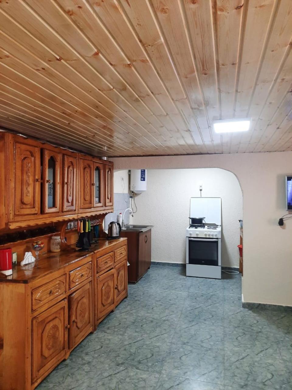 Guesthouse "Megi" Mestia Zewnętrze zdjęcie